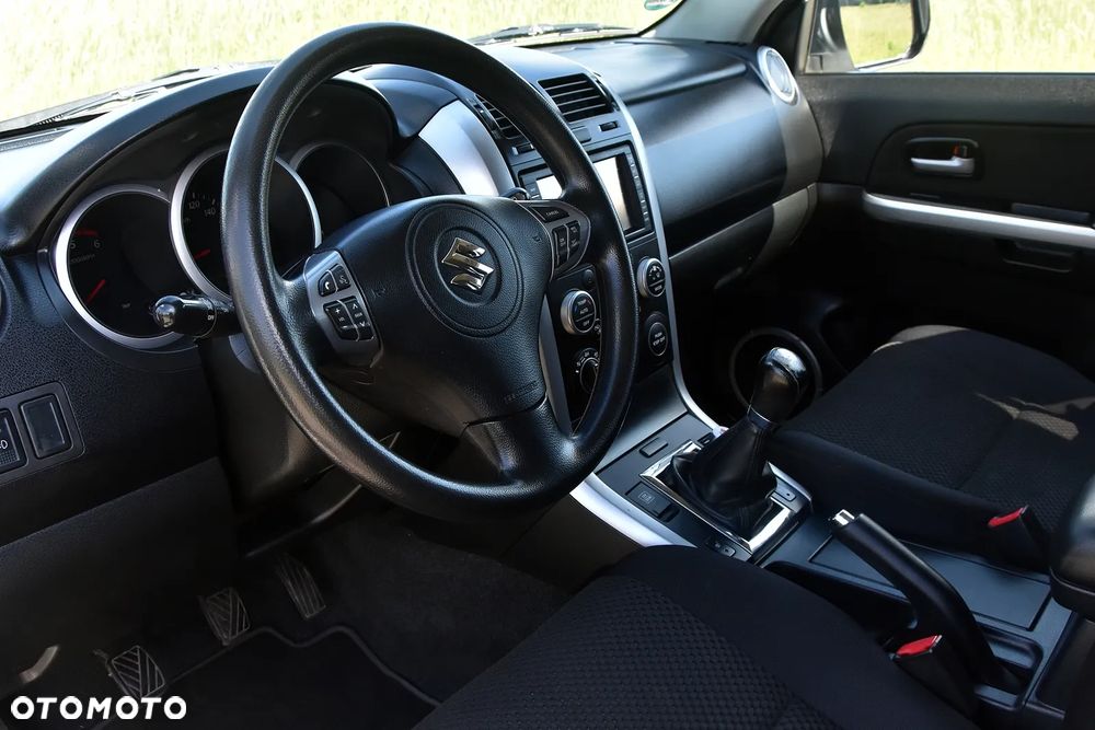 Suzuki Grand Vitara 1.9 DDiS De Luxe - 19