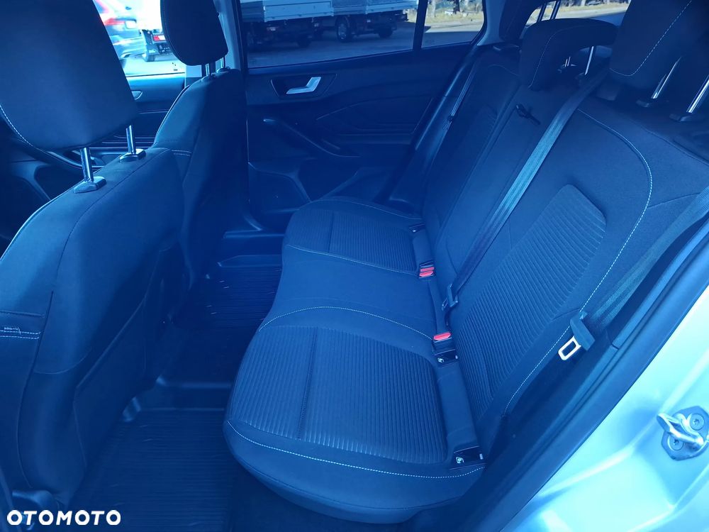 Ford Focus 1.0 EcoBoost Hybrid TITANIUM X - 31