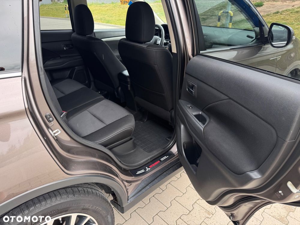 Mitsubishi Outlander 2.0 2WD CVT Spirit - 20