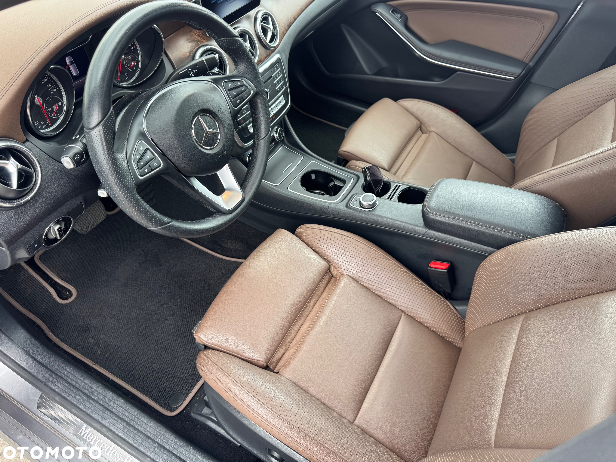 Mercedes-Benz CLA 220 d 4-Matic - 6