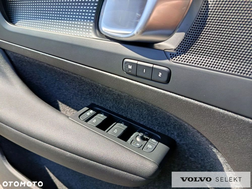 Volvo XC 40 - 24