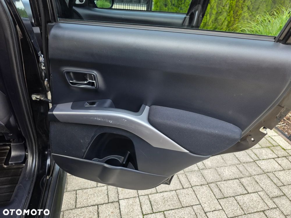 Mitsubishi Outlander 2.0 DID Intense - 14
