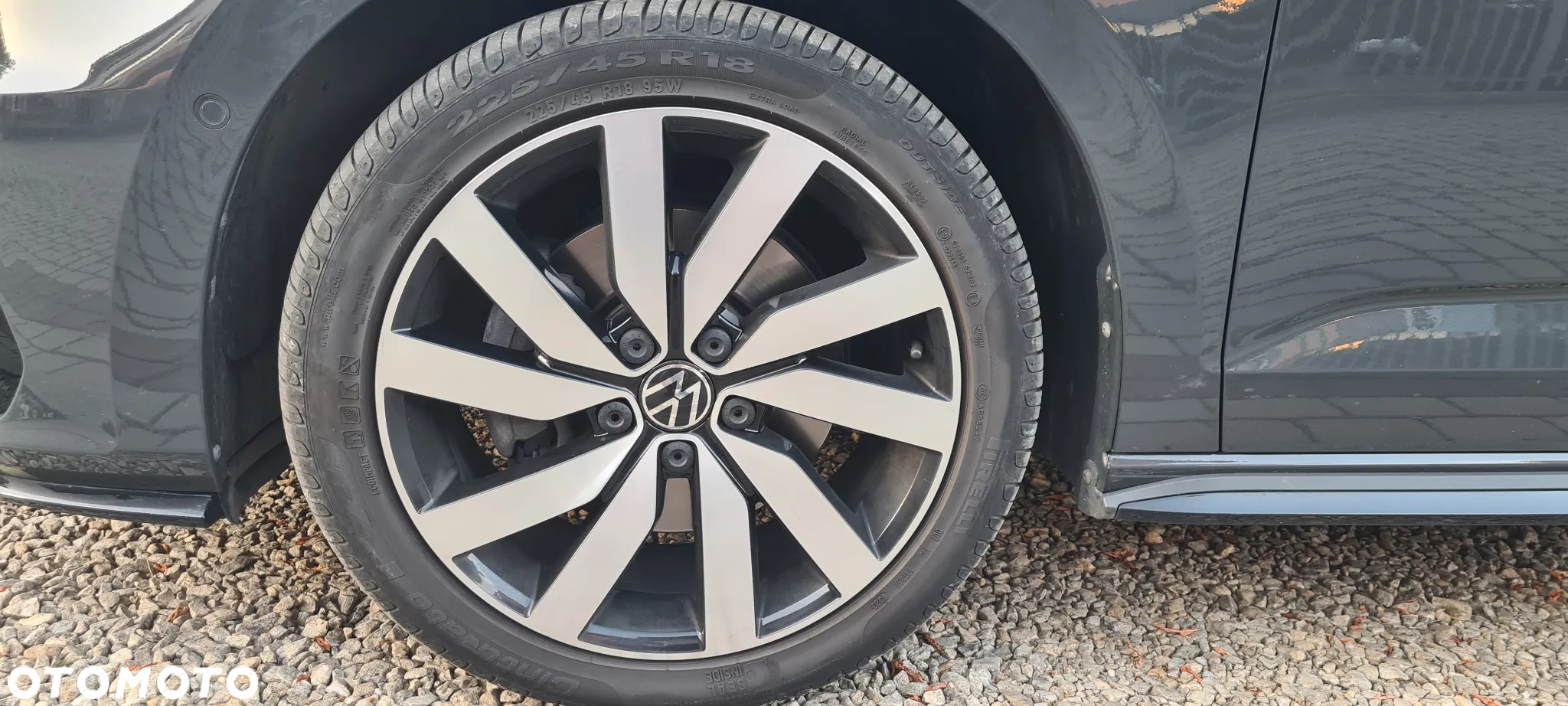 Volkswagen Touran - 29
