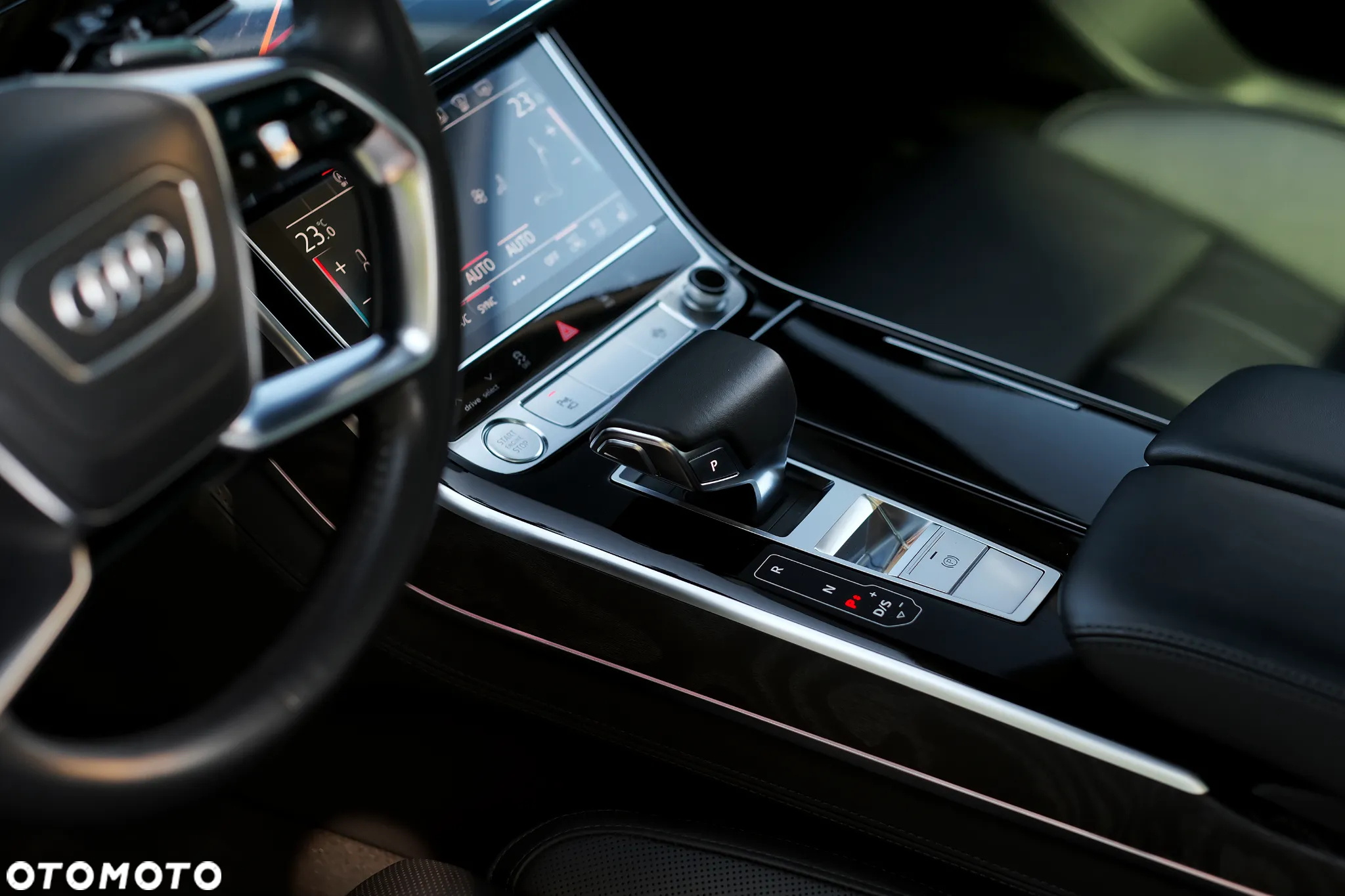 Audi A8 L 55 TFSI quattro tiptronic - 28