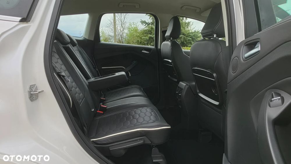 Ford Kuga - 25