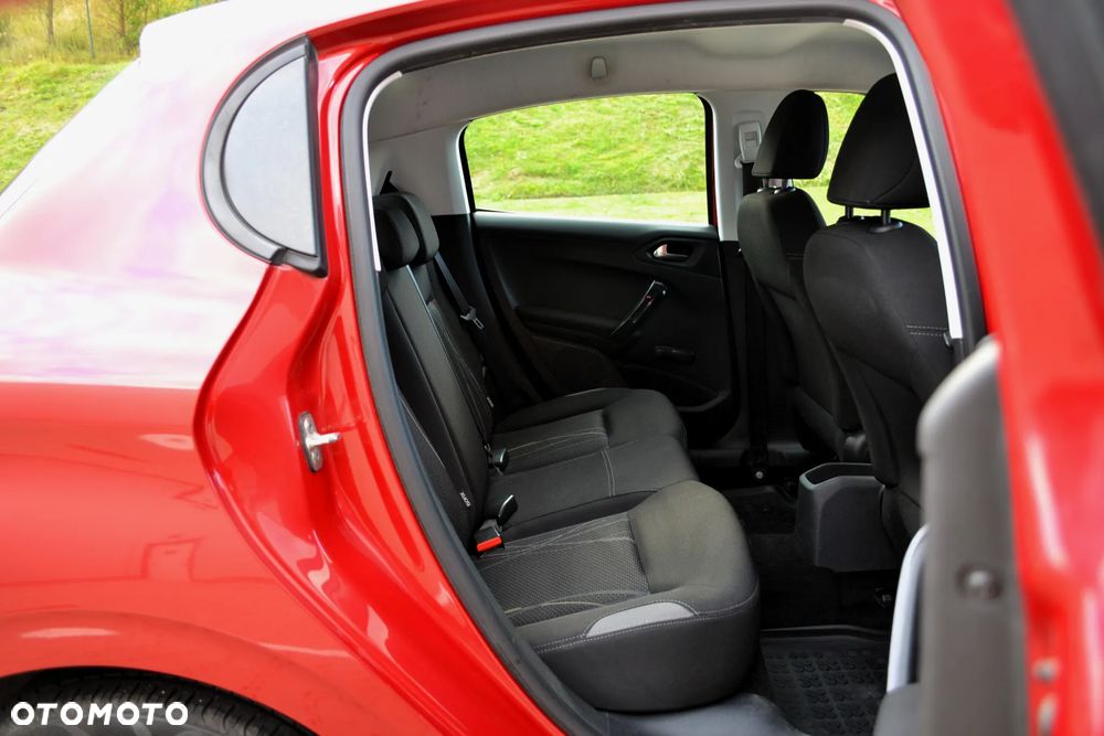 Peugeot 208 1.2 VTi Style - 12