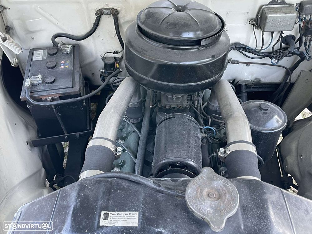 Ford Super De Luxe - 27