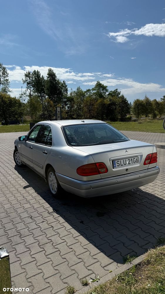 Mercedes-Benz Klasa E - 3