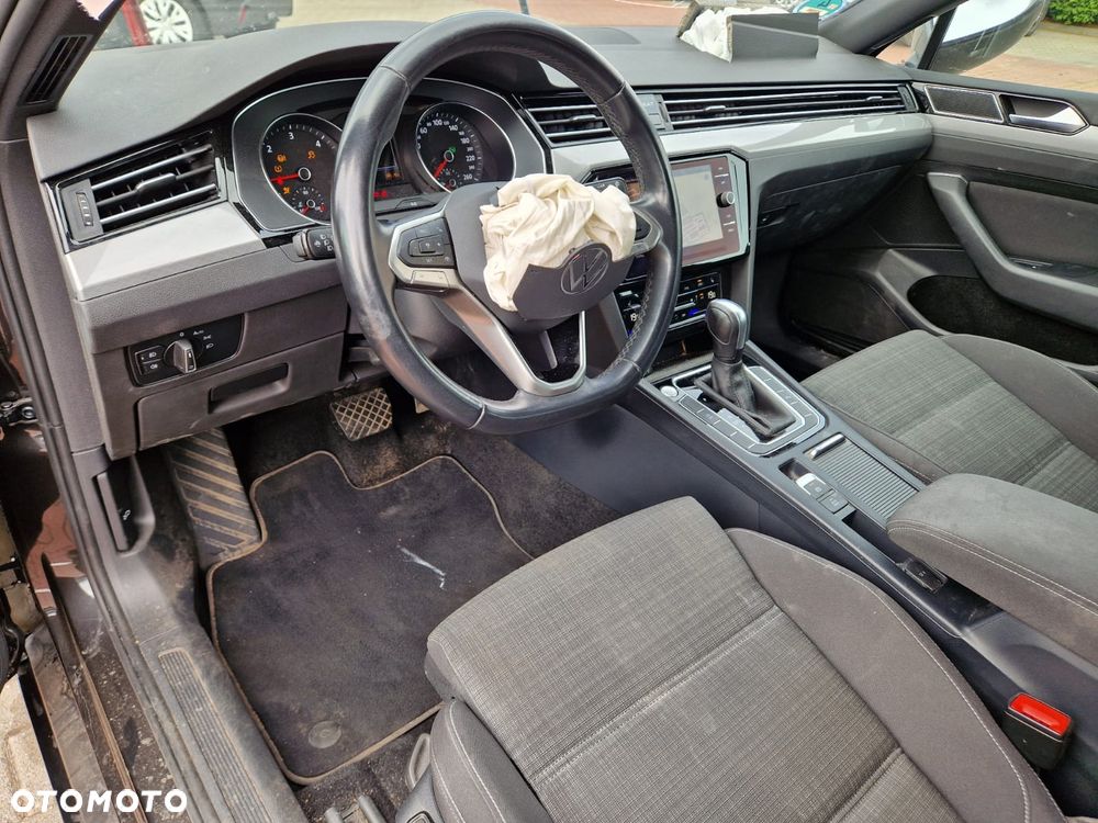 Volkswagen Passat Variant 2.0 TDI SCR DSG Business - 16