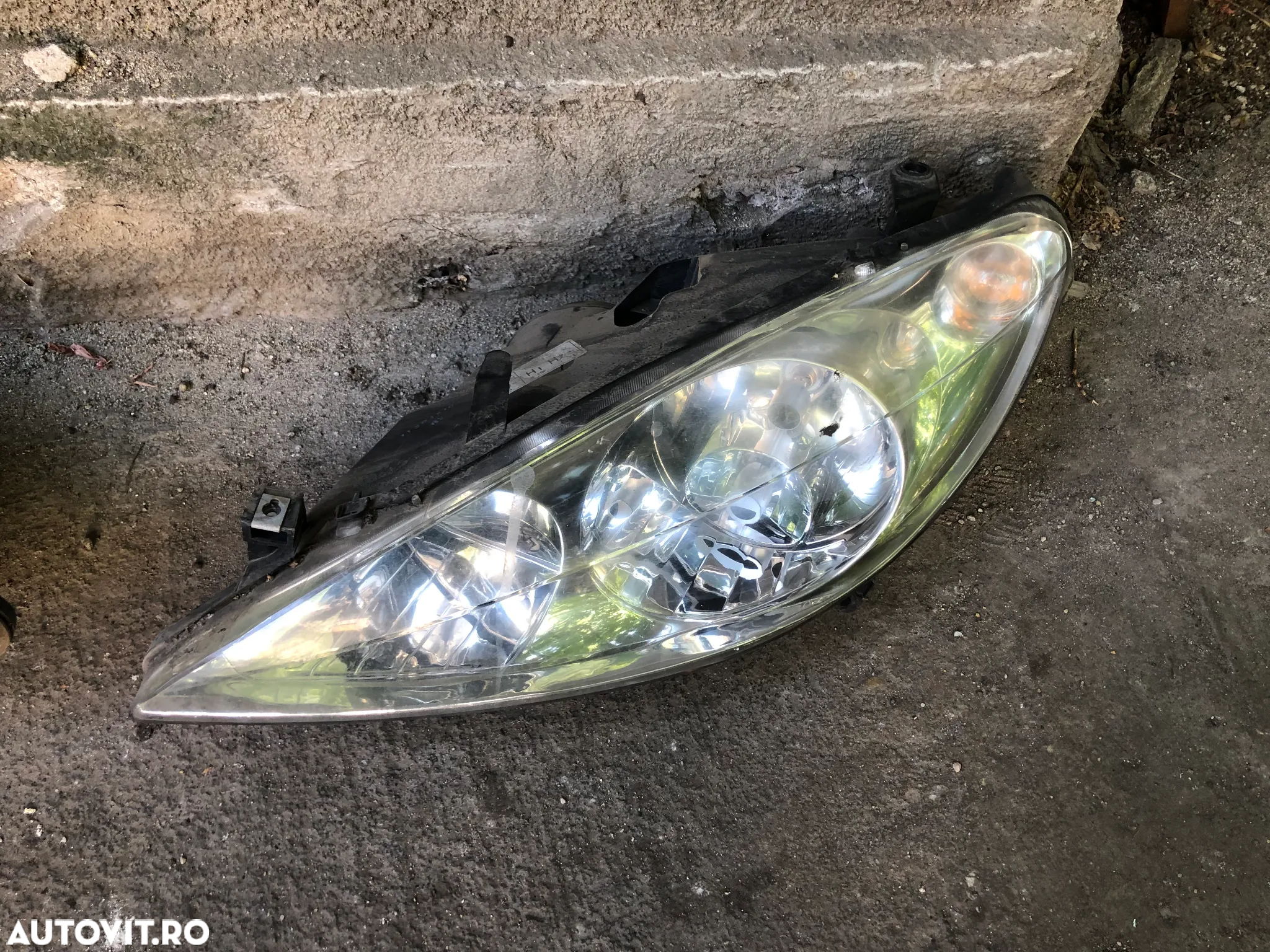 Far stanga/Far dreapta Peugeot 307 2002 - 6