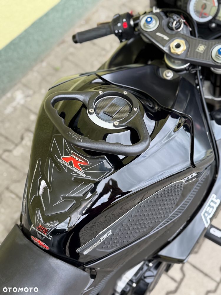 Suzuki GSX-R - 17