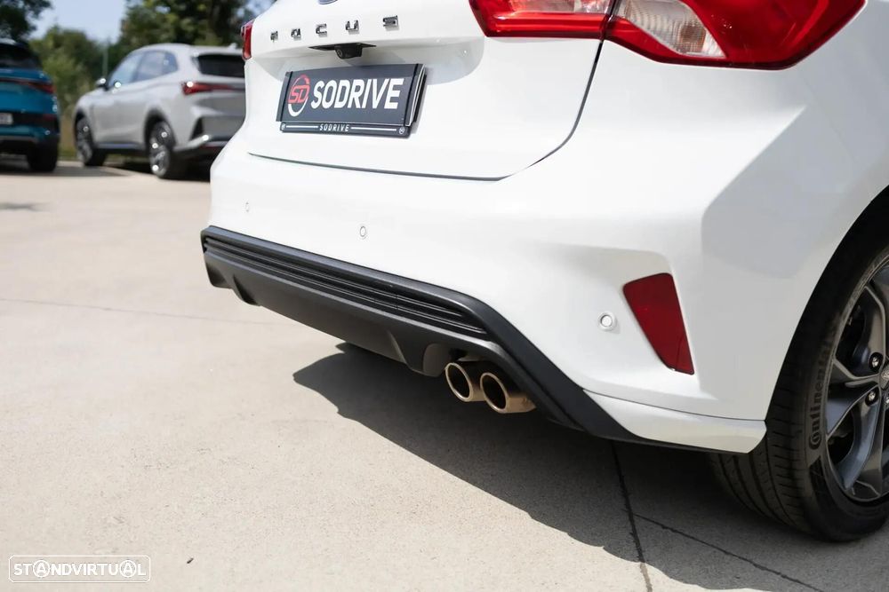 Ford Focus 1.0 EcoBoost S&S ST-LINE - 32