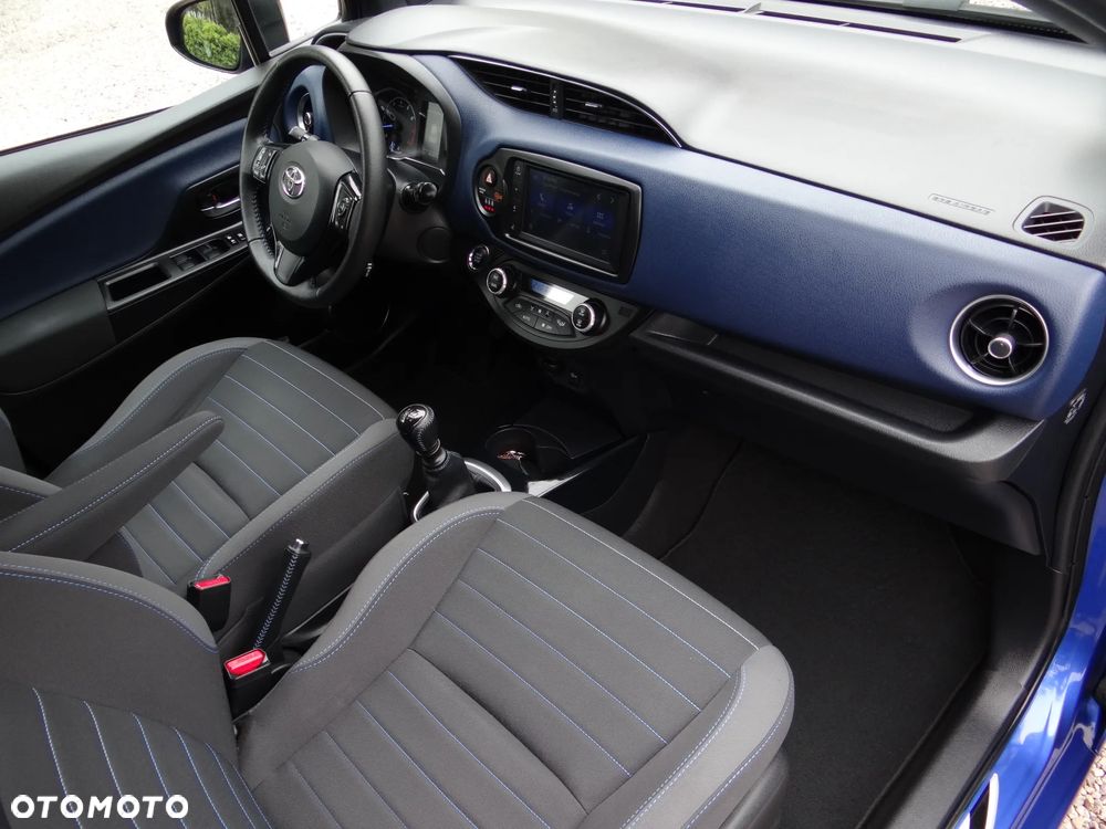 Toyota Yaris 1.5 Premium - 23