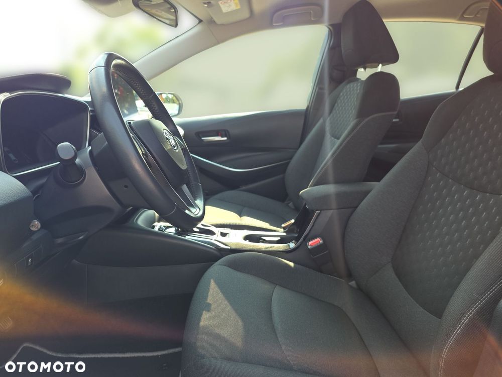Toyota Corolla 1.8 Hybrid Comfort - 16