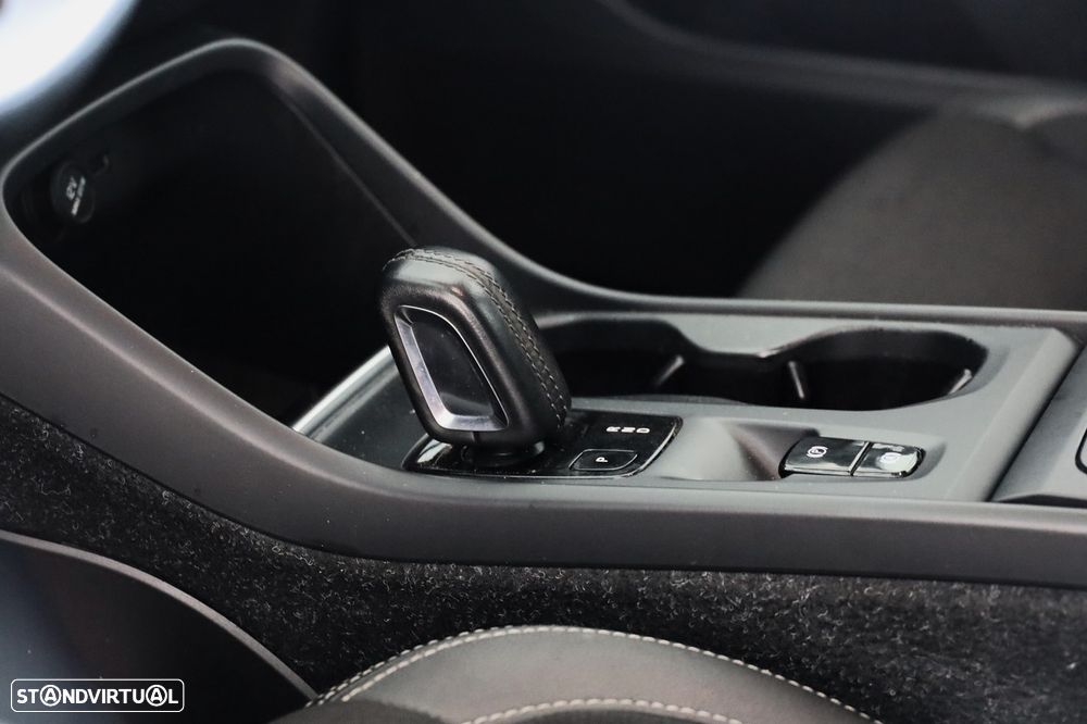 Volvo XC 40 2.0 D3 Momentum Geartronic - 10