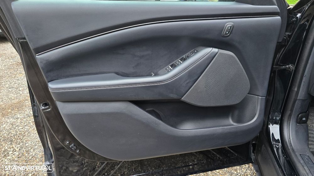 Ford Mustang Mach-E - 7