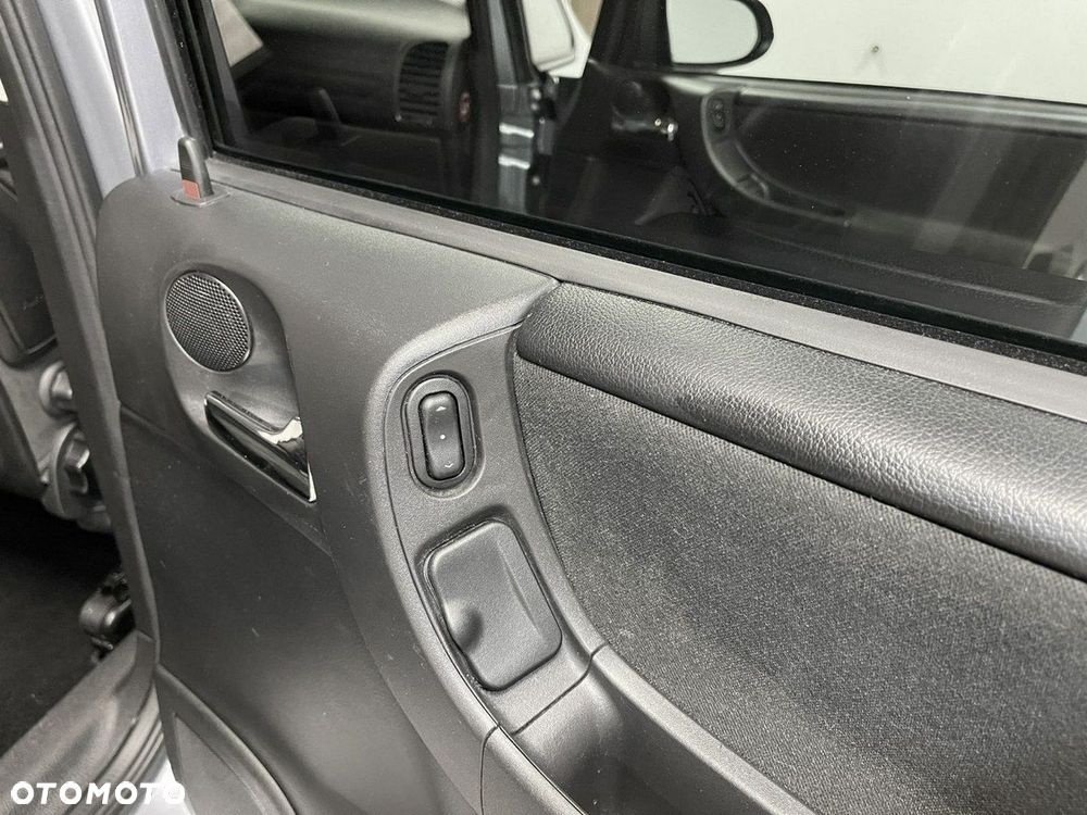Opel Zafira 1.8 Executive - 27