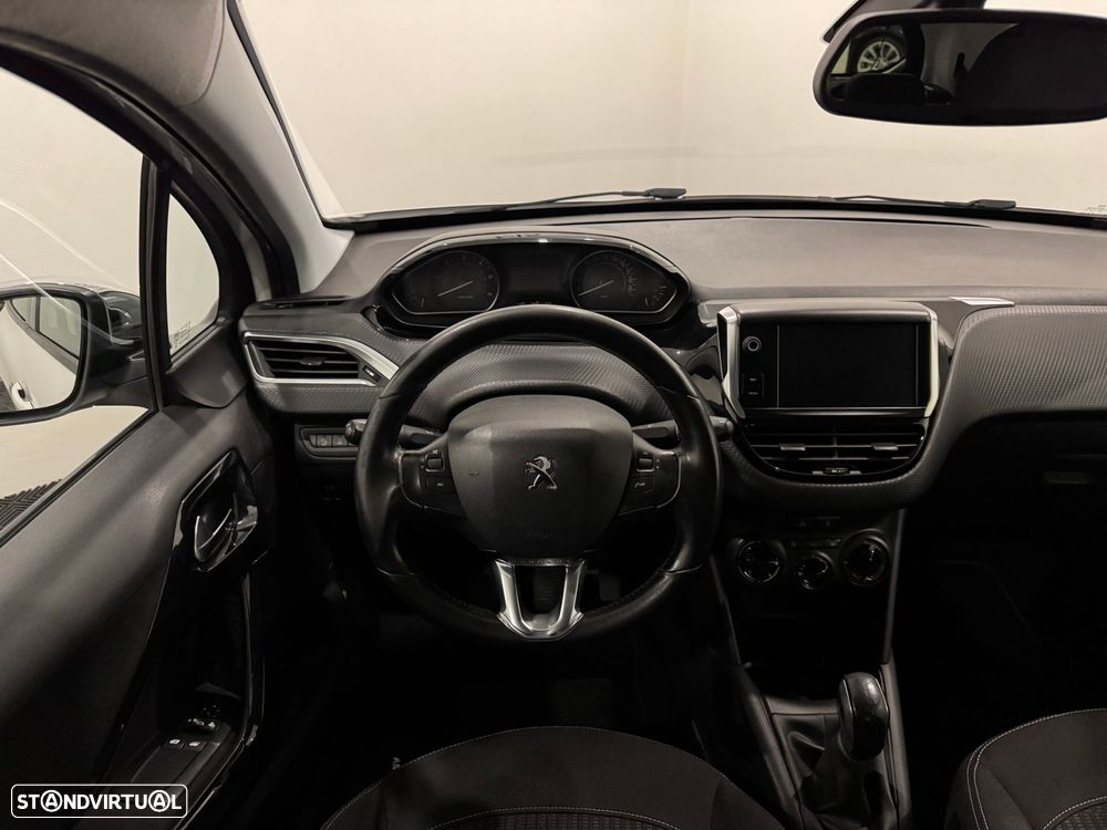 Peugeot 208 1.6 BlueHDi Style - 14