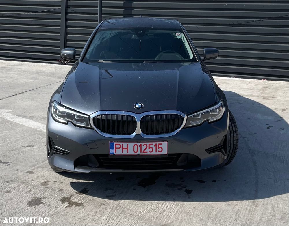 BMW Seria 3 330e Aut. Luxury Line - 3