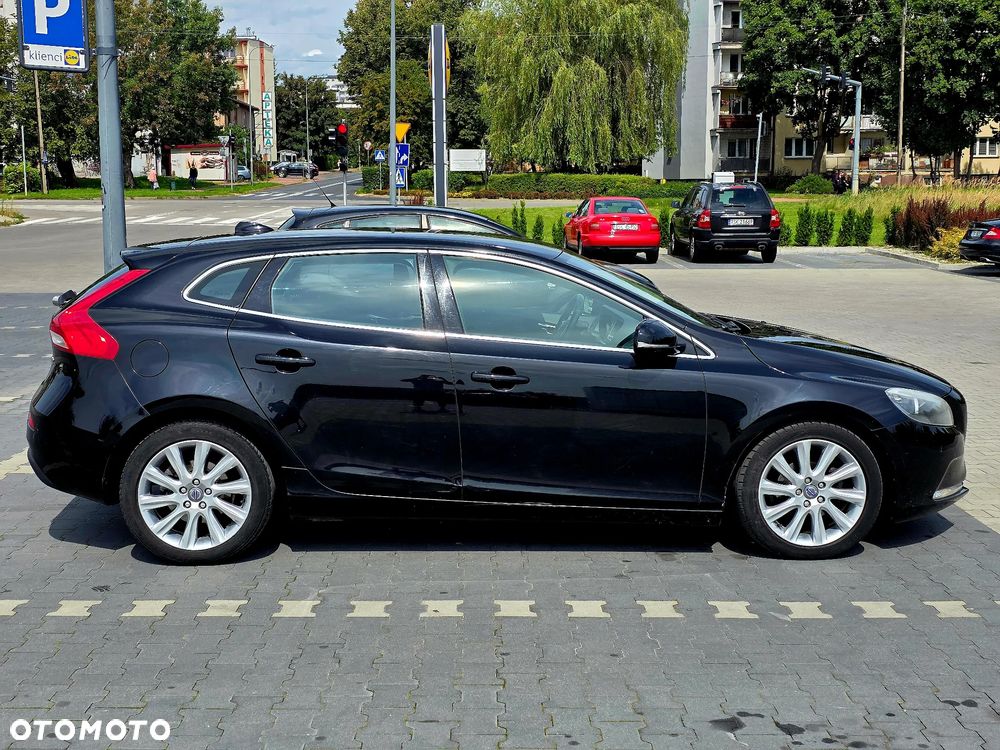 Volvo V40 D2 Momentum - 3