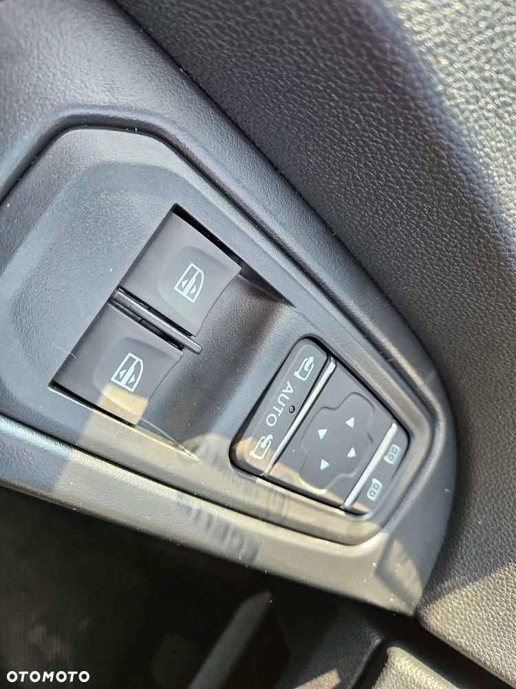 Renault Trafic 2.0 dCi - 16