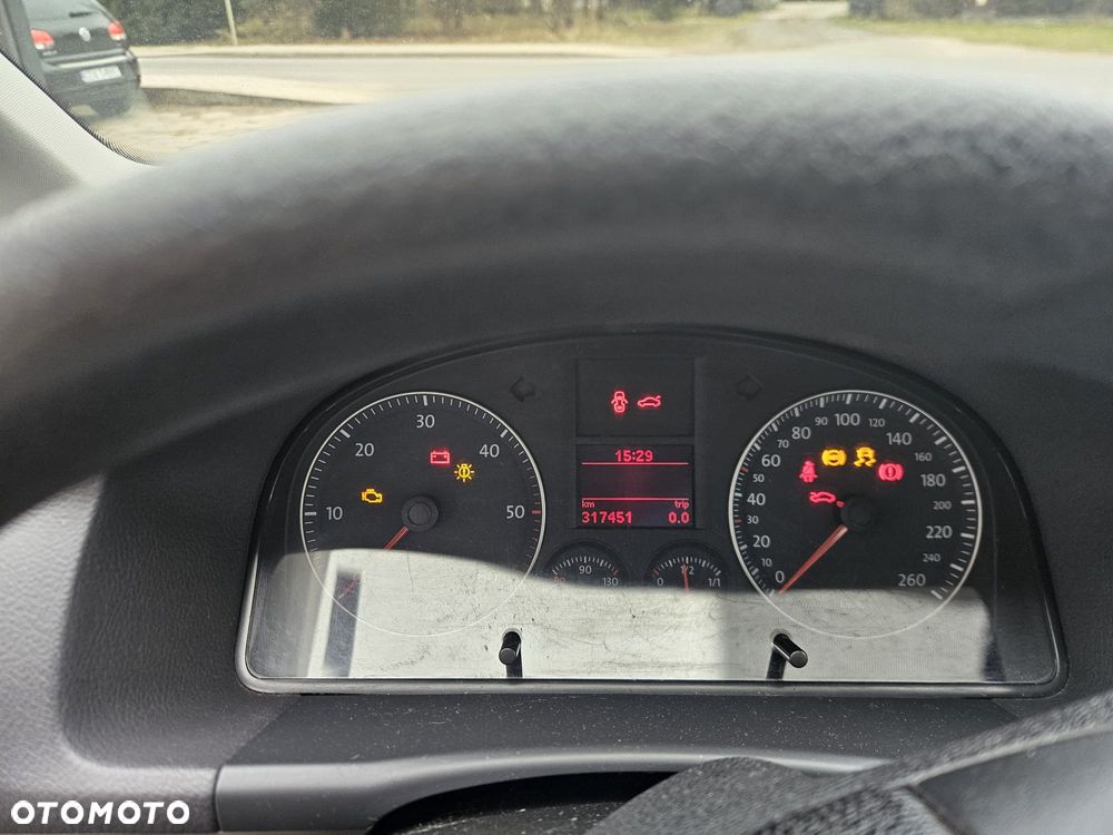 Volkswagen Touran - 6