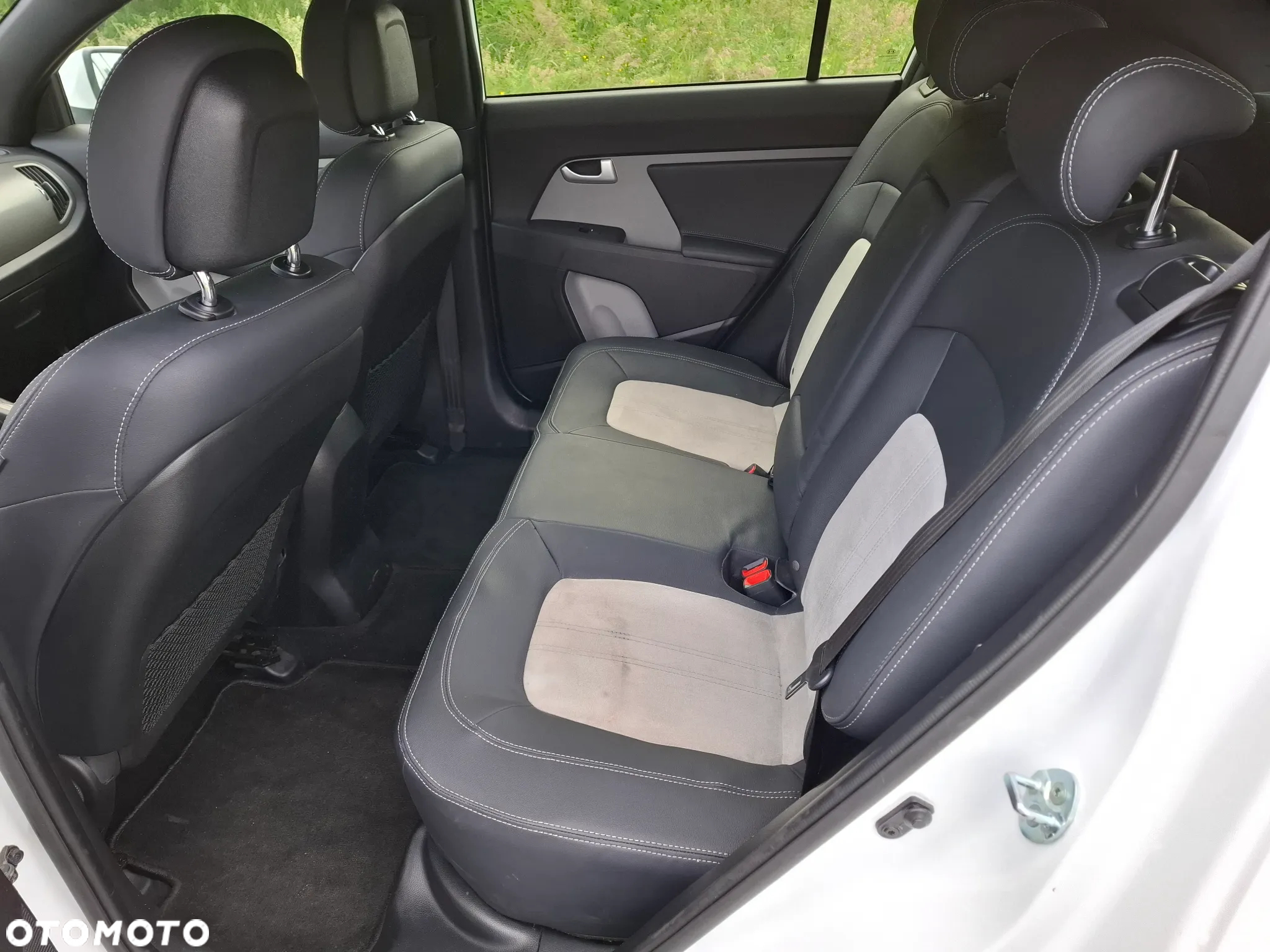 Kia Sportage 1.7 CRDI 2WD Dream-Team Edition - 9