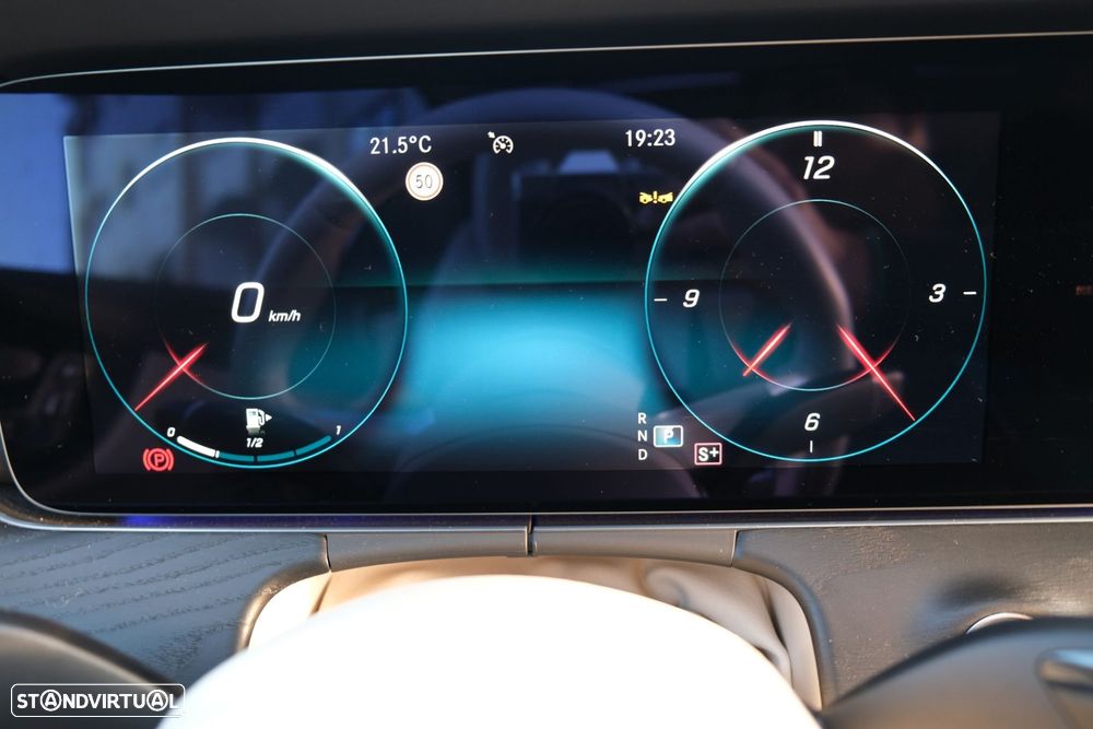 Mercedes-Benz E 220 d AMG Line - 45