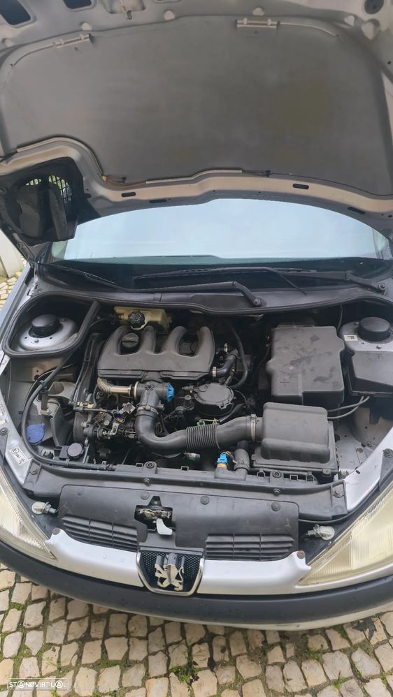 Peugeot 206 1.9 D XT - 10
