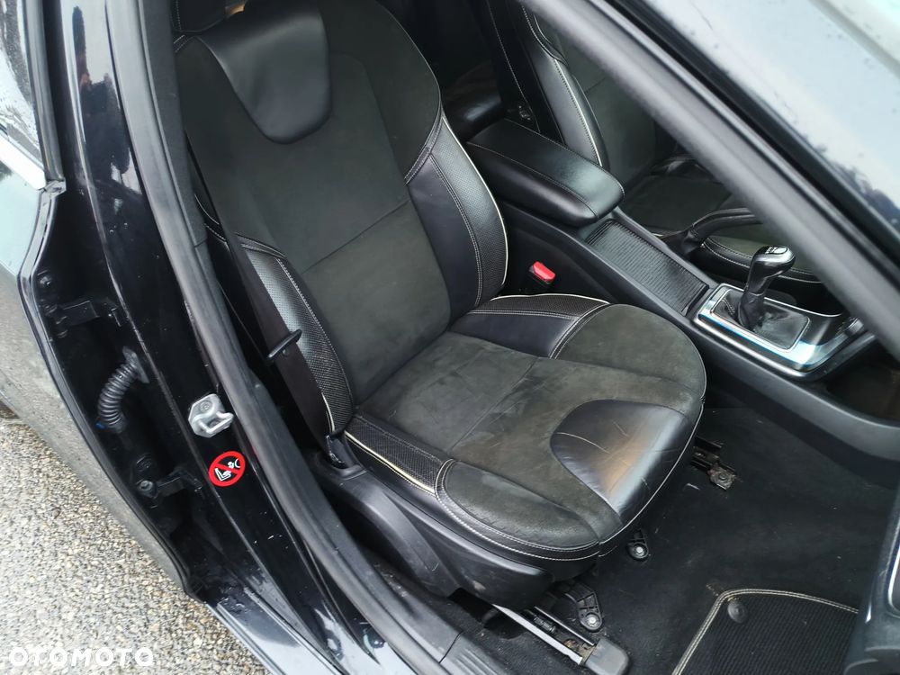 Volvo V40 D4 Drive-E R-Design Summum - 6