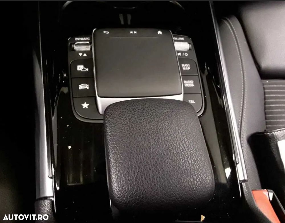 Mercedes-Benz GLA 200 d 8G-DCT - 9