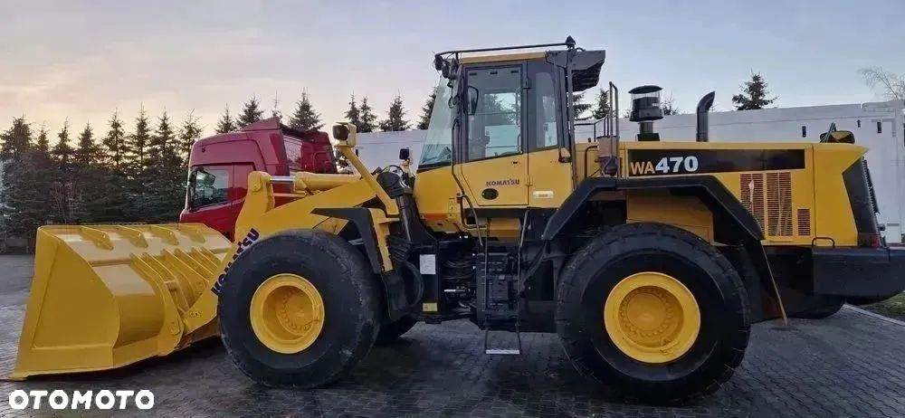 Komatsu WA 470 ładowarka stan b.dobry