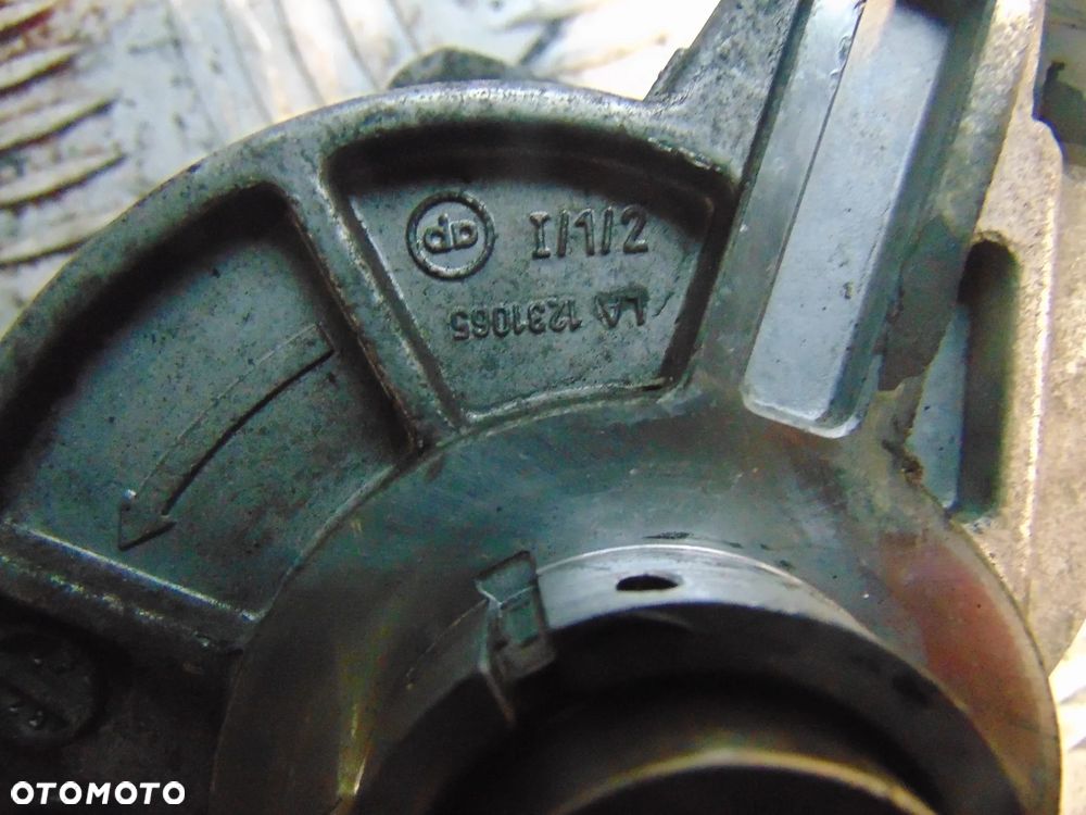 Vacum pompa mercedes ml w164 3,0 cdi - 4