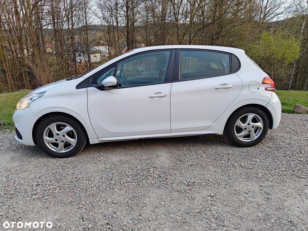 Peugeot 208 - 9
