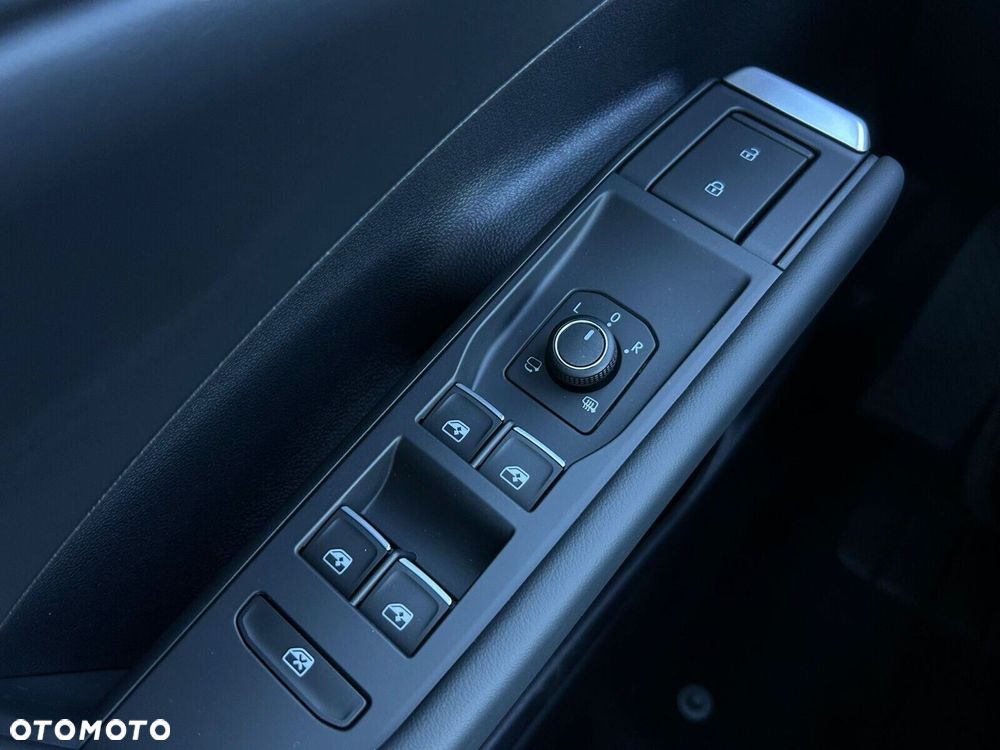 Volkswagen T-Roc - 23