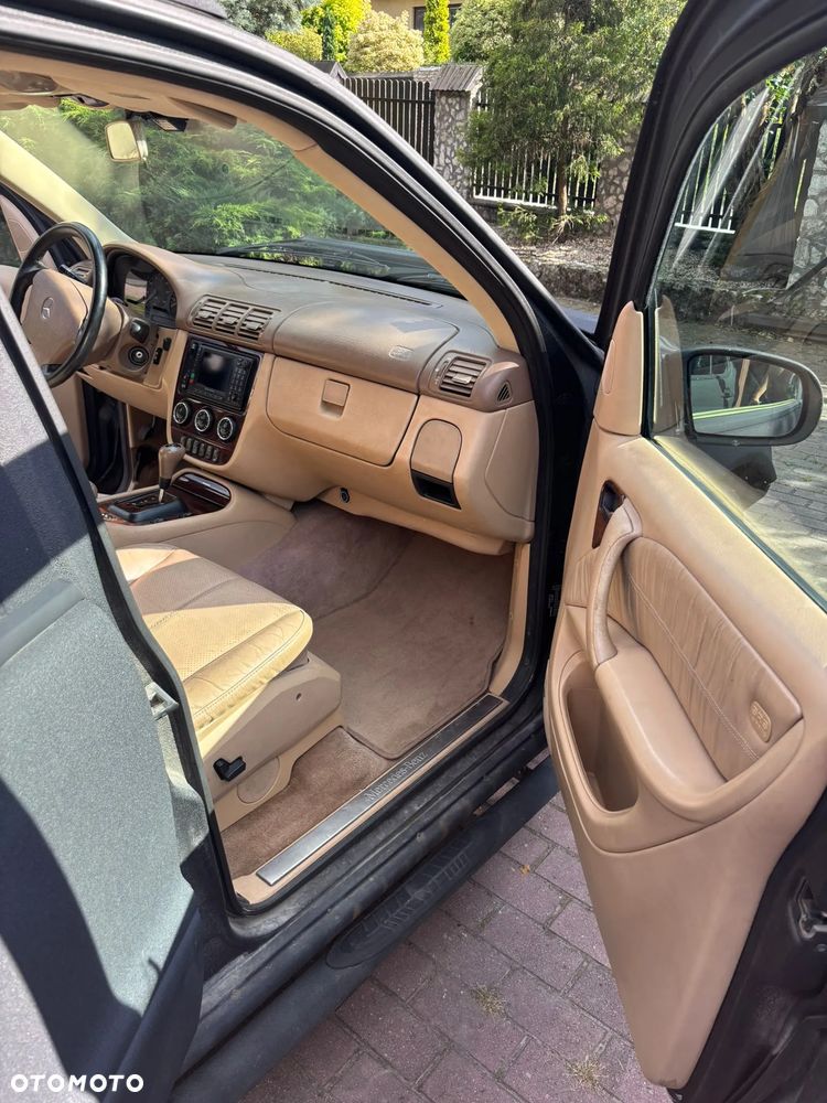 Mercedes-Benz ML 320 - 15