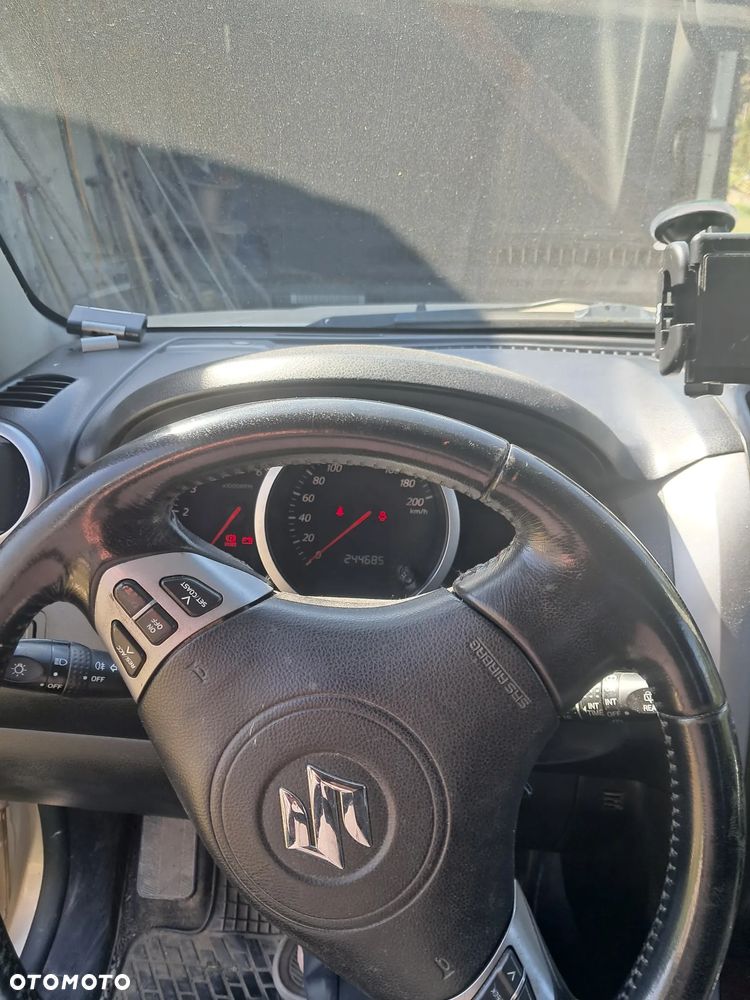 Suzuki Grand Vitara 1.9 DDiS - 6