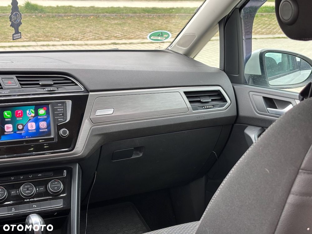 Volkswagen Touran 2.0 TDI BMT Comfortline DSG - 4