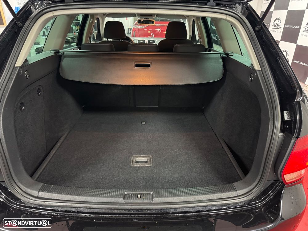 VW Golf Variant 2.0 TDi DPF MATCH - 13