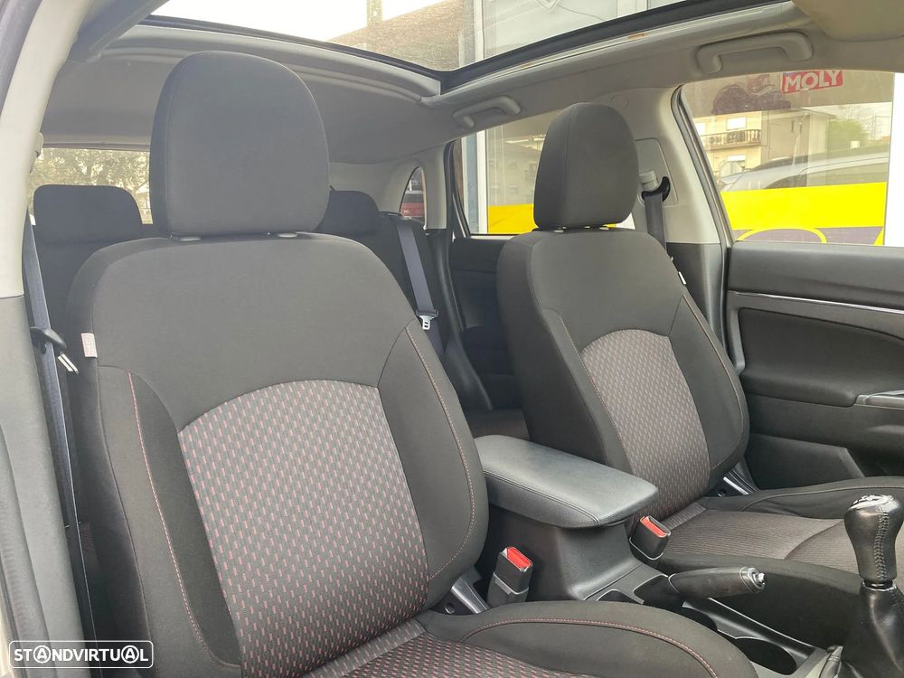 Mitsubishi ASX 1.6 MIVEC Intense Connect Edition - 24