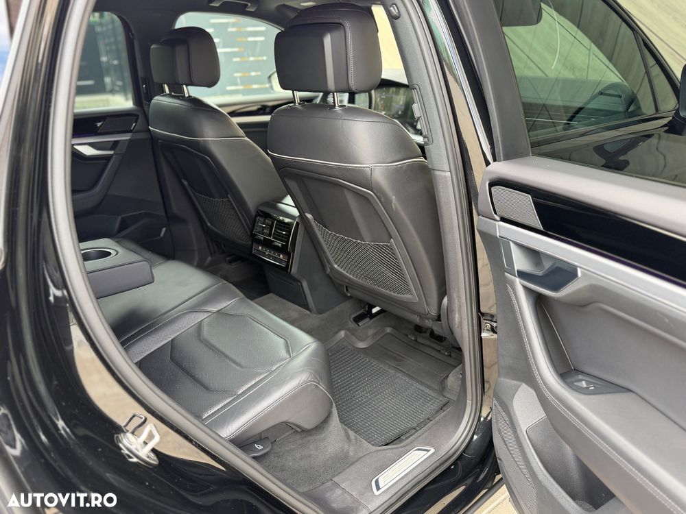 Volkswagen Touareg 3.0 V6 TDI SCR 4Motion Automatik R-Line - 13
