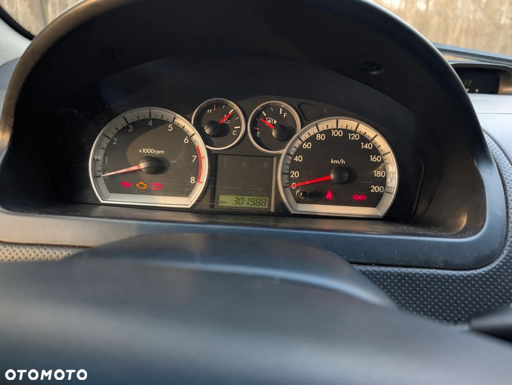 Chevrolet Aveo 1.2 16V Base - 6