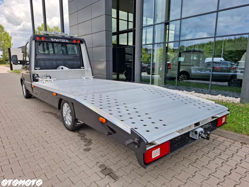 Mercedes-Benz Sprinter - 5