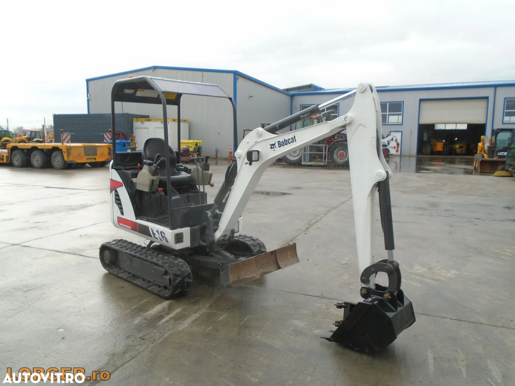 Bobcat E16 - 4