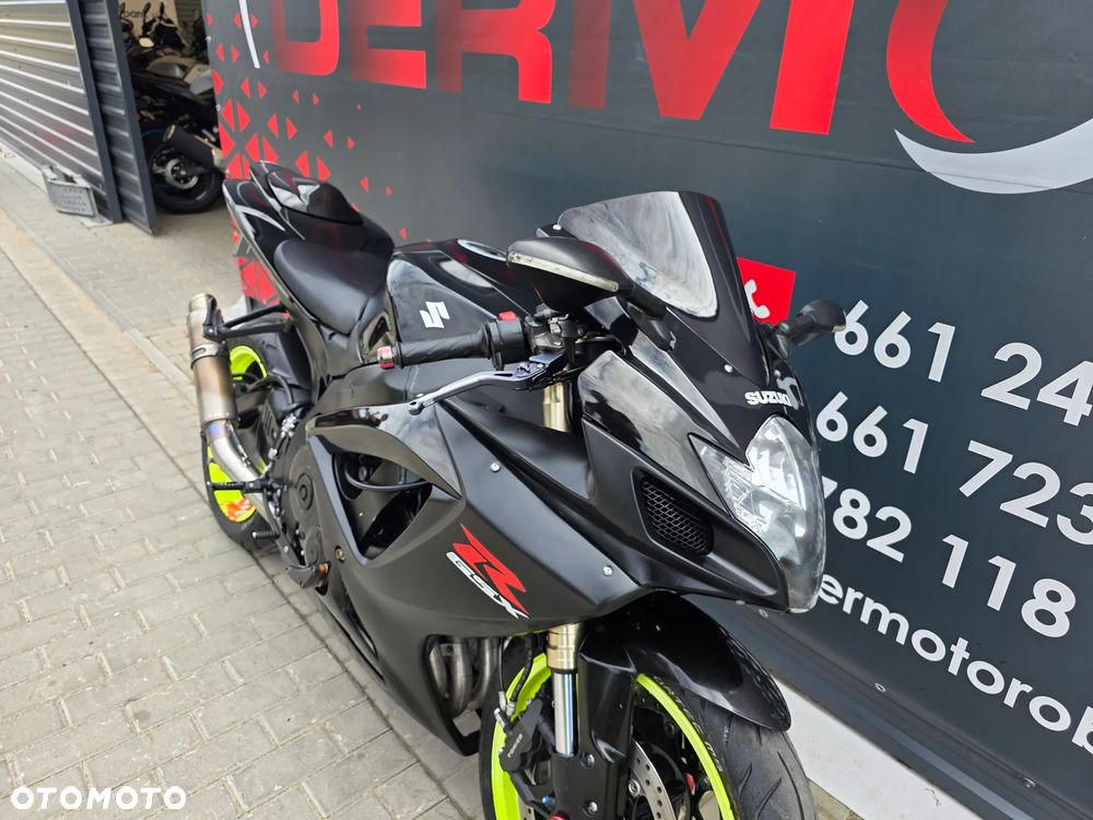 Suzuki GSX-R - 30