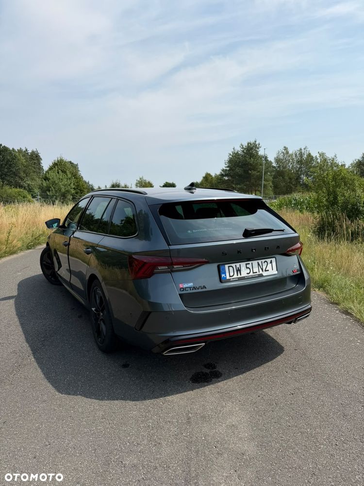 Skoda Octavia 2.0 TDI RS DSG - 5