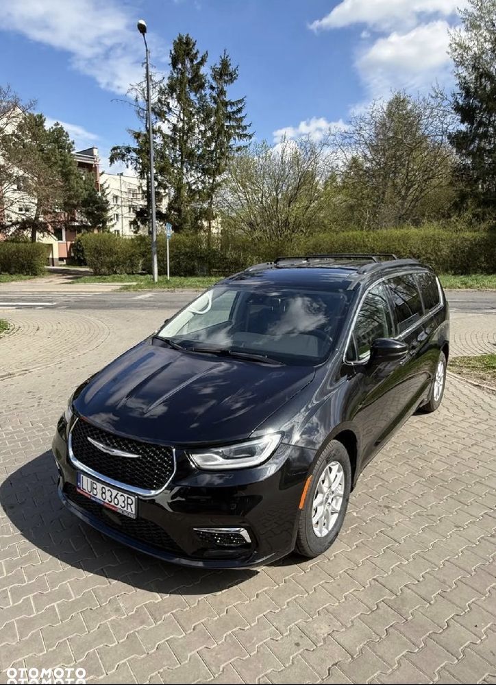 Chrysler Pacifica - 1