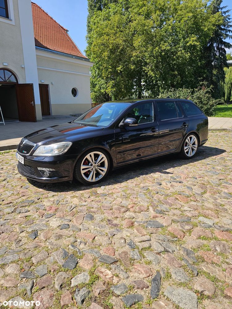 Skoda Octavia 2.0 TDI CR DPF RS - 2