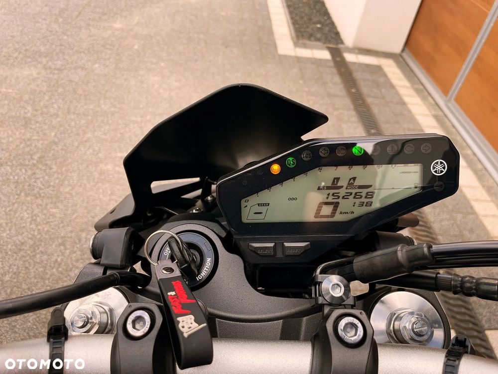 Yamaha MT - 8