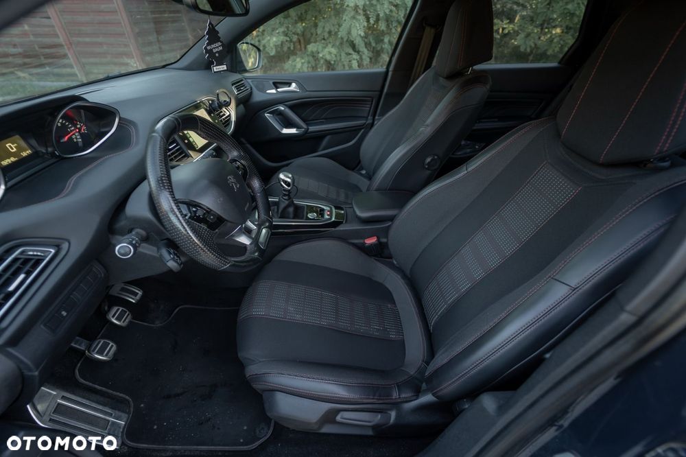 Peugeot 308 2.0 Blue HDi Allure S&S - 32